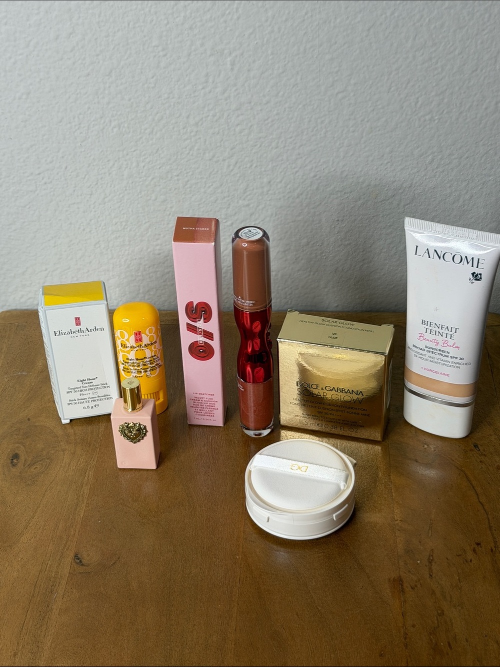 Dolce & Gabbana, Labcome, Elizabeth Arden lot Makeup